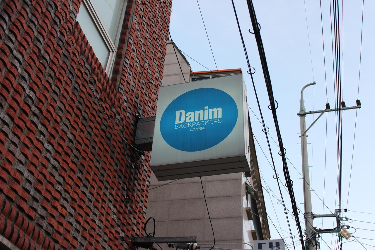 Danim Backpackers Daegu Hotel Bagian luar foto